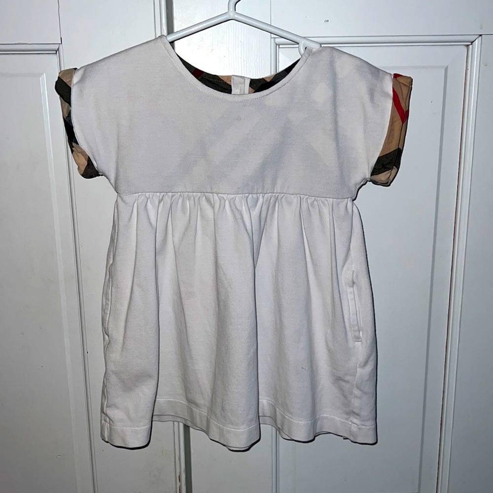 Girls’ Burberry dress white with plaid cuffs size 3y